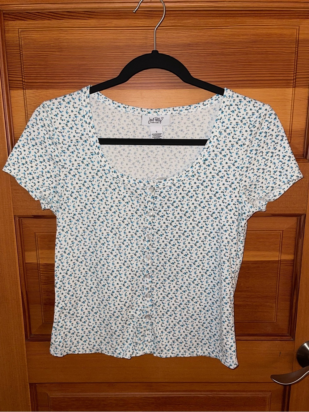 Just Polly Ditsy Floral Scoop-Neck Button Front Top - NWT - Large